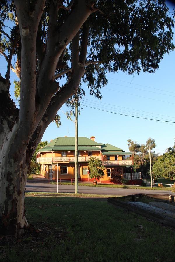 Settlers Arms Hotel Dungog エクステリア 写真